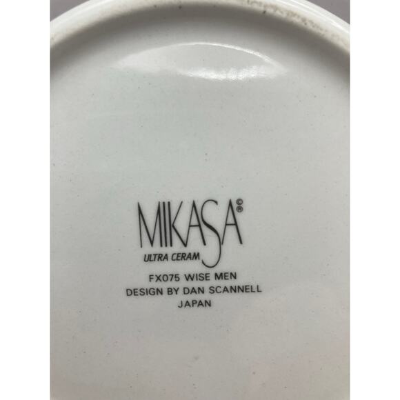 Vintage Mikasa Round Trinket-Candy Box Three Wise Man by Dan Scannell 4.5' - Picture 5 of 6